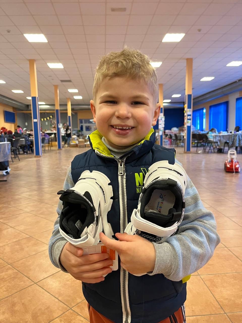 Ukrainian Orphans Receive New Shoes in our Polish Refugee Center