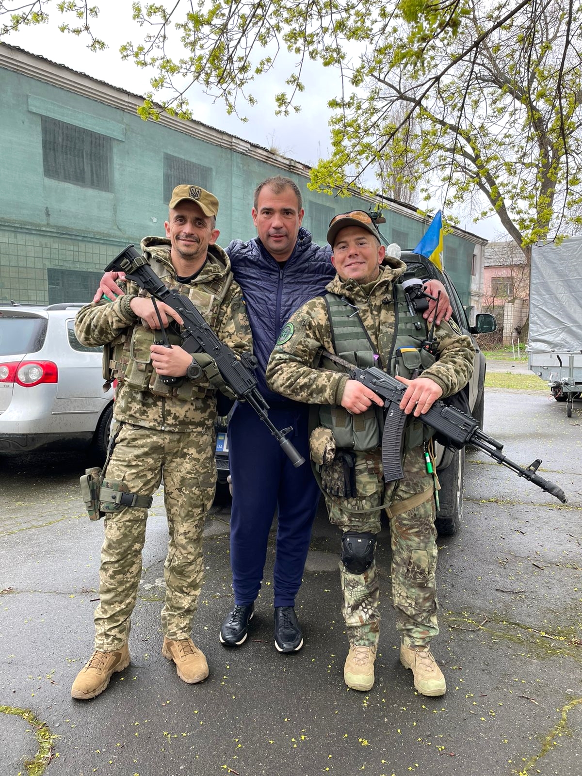 Soldiers posing for a photo in Ukraine