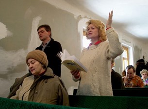 Worship in Ukraine 