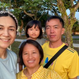 Deysi with Palin and her family.